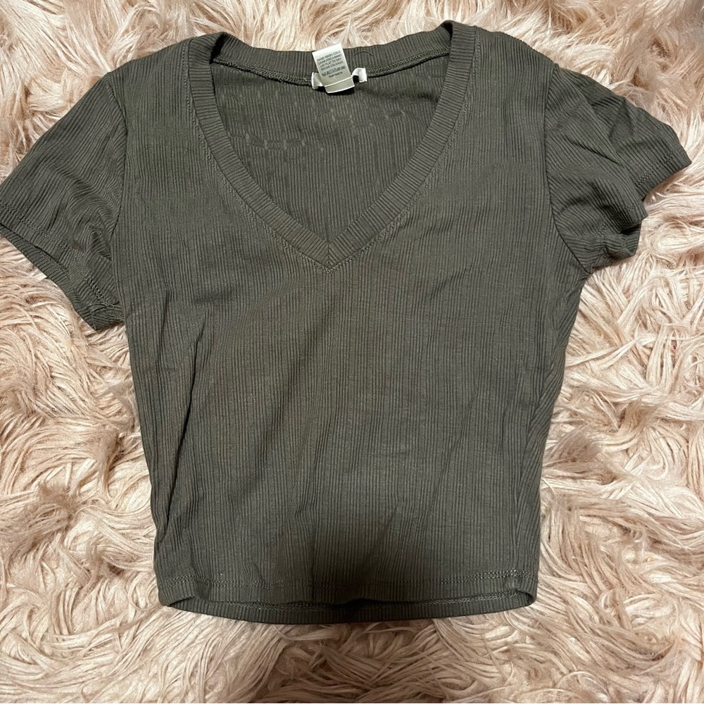 Bozzolo army green v neck size s